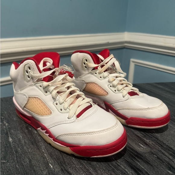 Jordan Kids Sneakers White and Red - Picture 2 of 14
